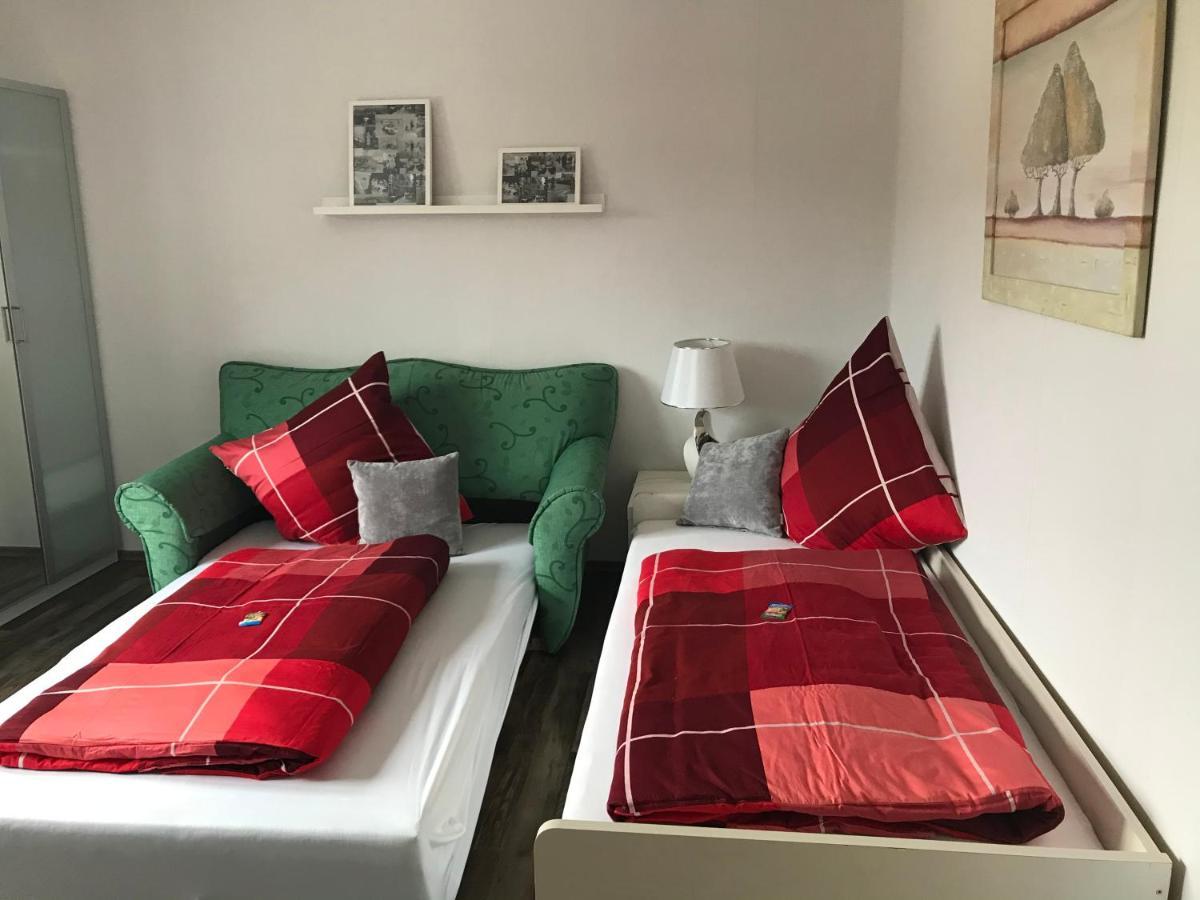 Ferien-/Monteurwohnung Am Ring Steinau an der Strasse Bagian luar foto